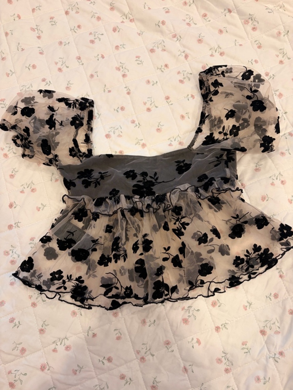 Kimchi Blue- Claudia Floral Blouse - Picture 6 of 7